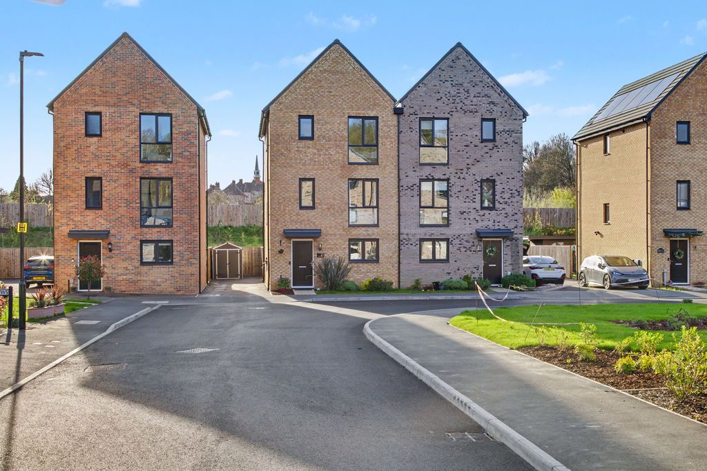 Property photo 1 of 28 Front