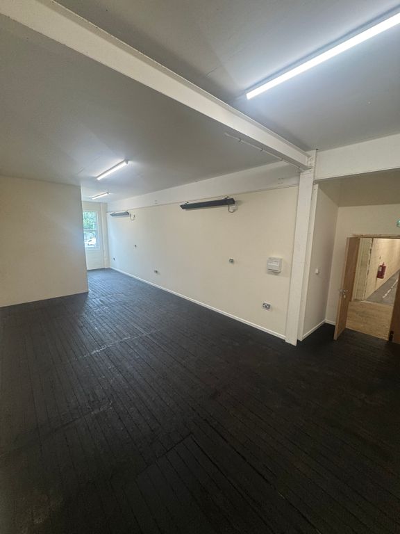 Property photo 1 of 2 Main Room 