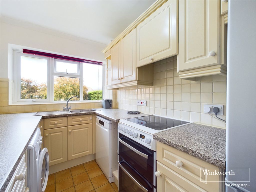 Property photo 3 of 9 Picture No. 22