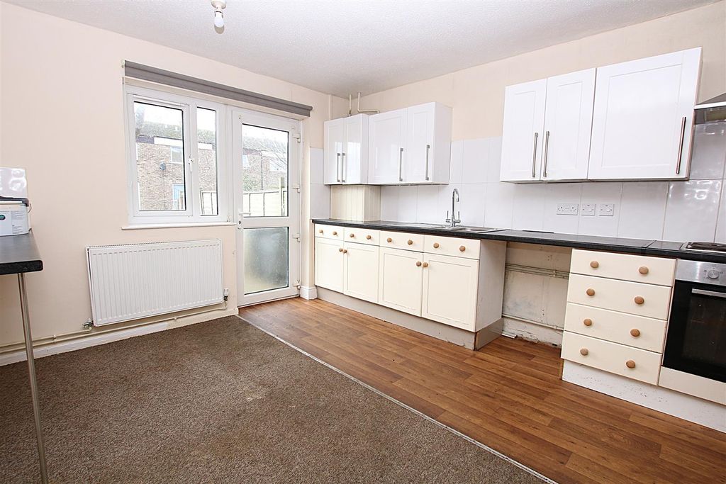 Property photo 3 of 11 Img_8486.Jpg