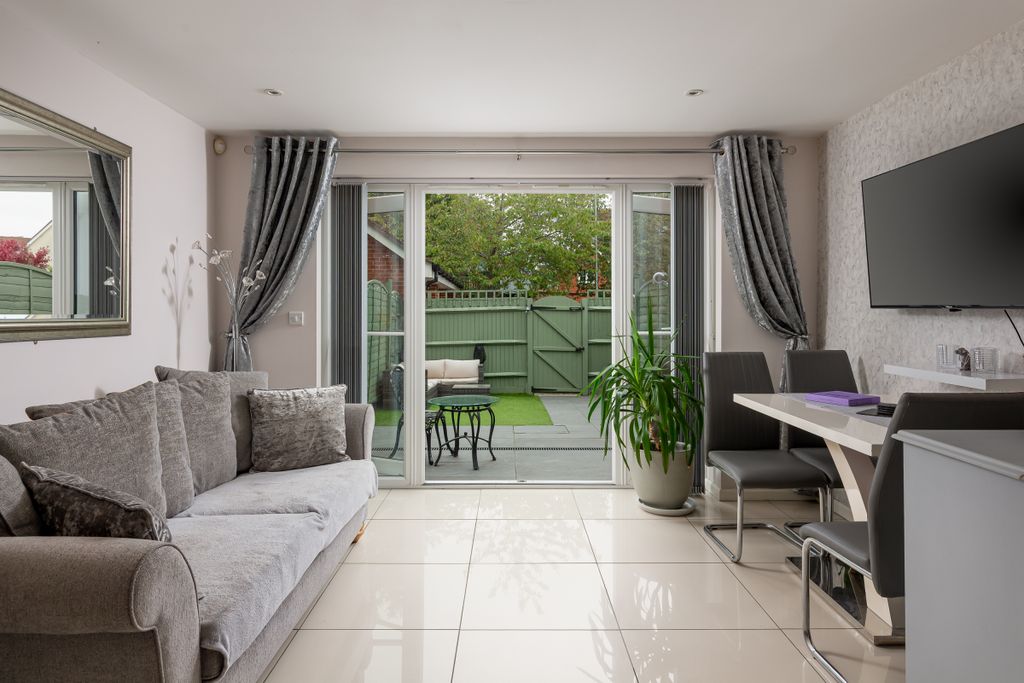 Property photo 1 of 16 Picture No. 04