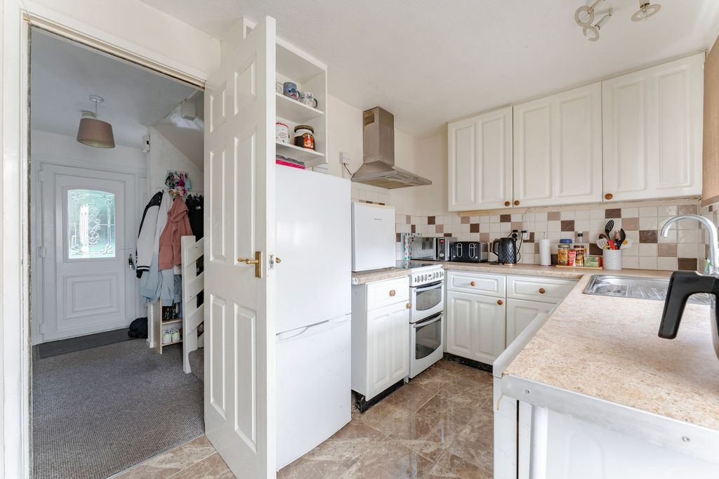 Property photo 2 of 14