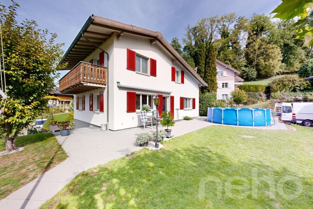 Property photo 2 of 12