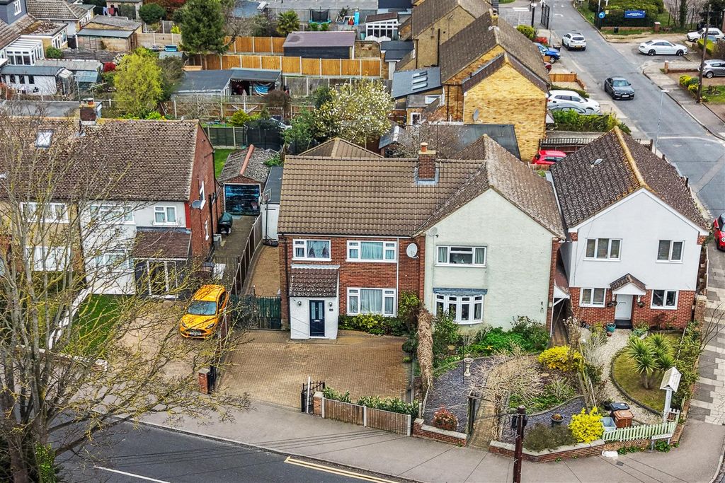 Property photo 1 of 28