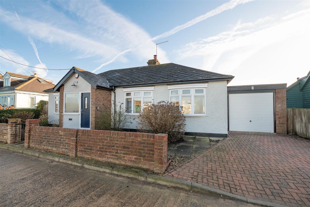 Property photo 3 of 20 Admiralty Walk, Whitstable