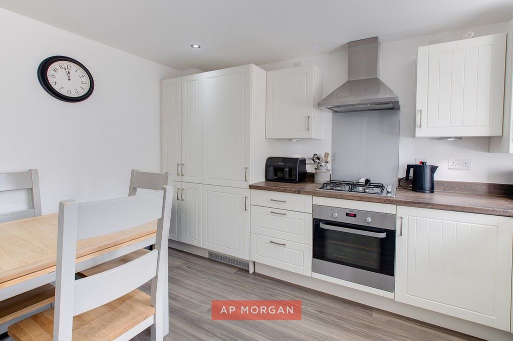 Property photo 3 of 17 Picture No. 04