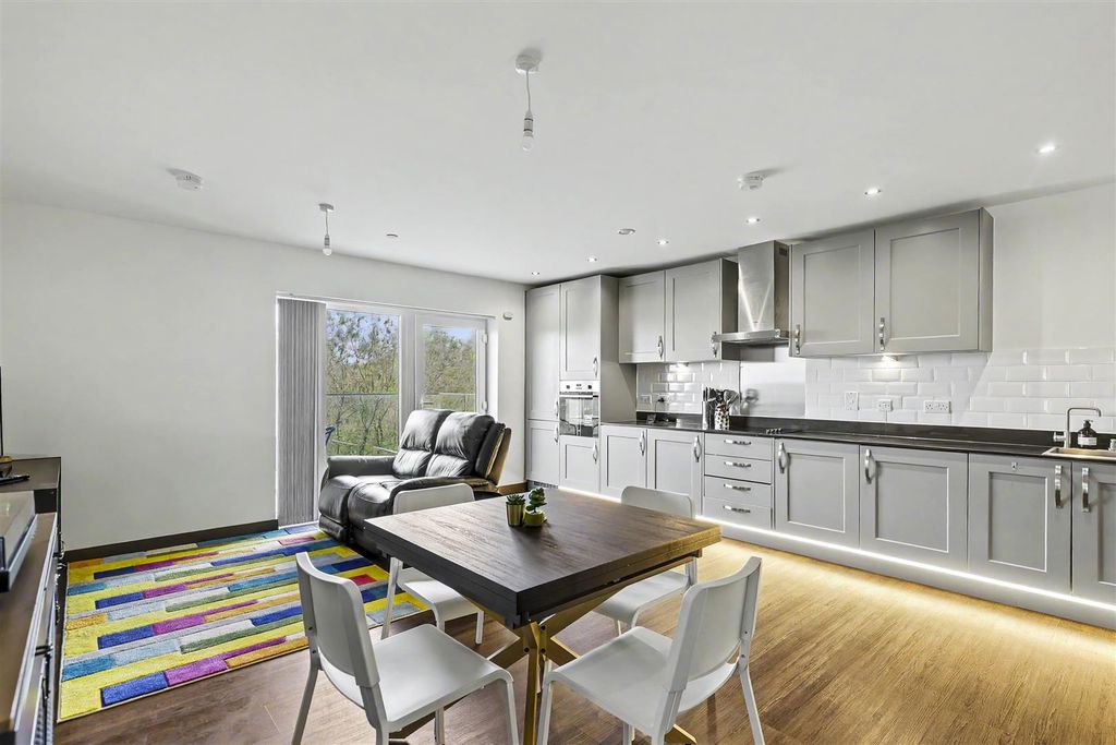 Property photo 2 of 33 Godfrey_1.Jpg