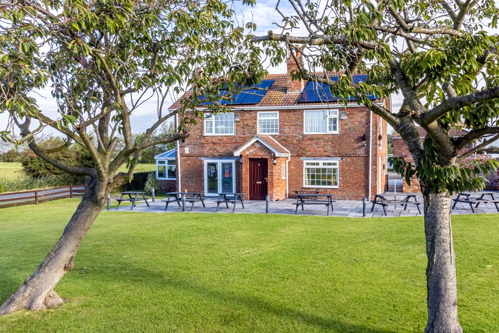 Property photo 3 of 25