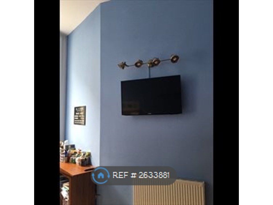 Property photo 3 of 9 Kingsize Rooom