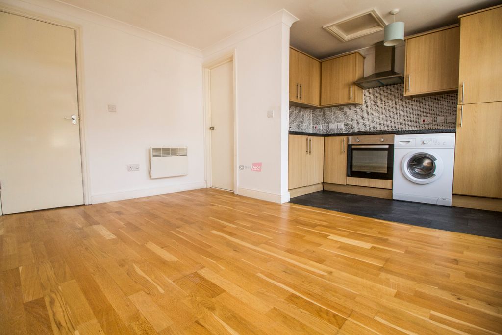 Property photo 2 of 7 Photo 8