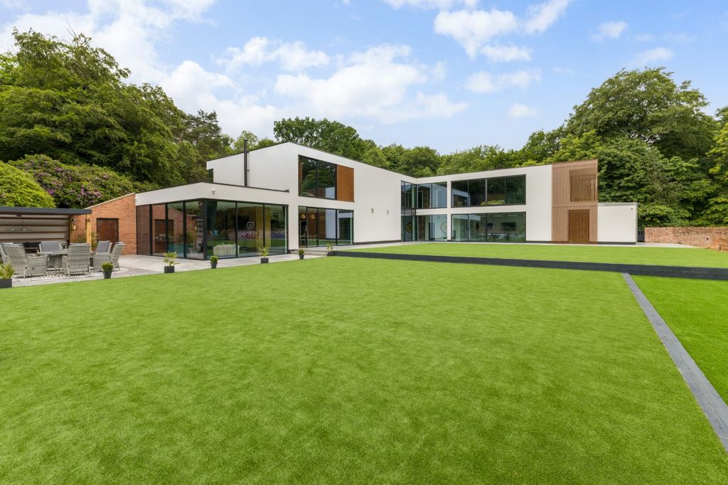 Property photo 1 of 41 Picture No. 44