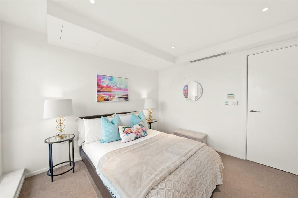 Property photo 3 of 3