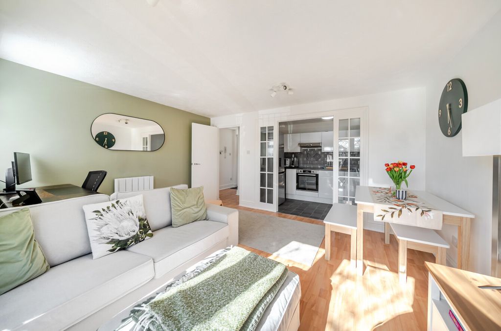 Property photo 3 of 12 1447684-19-69E5E7...