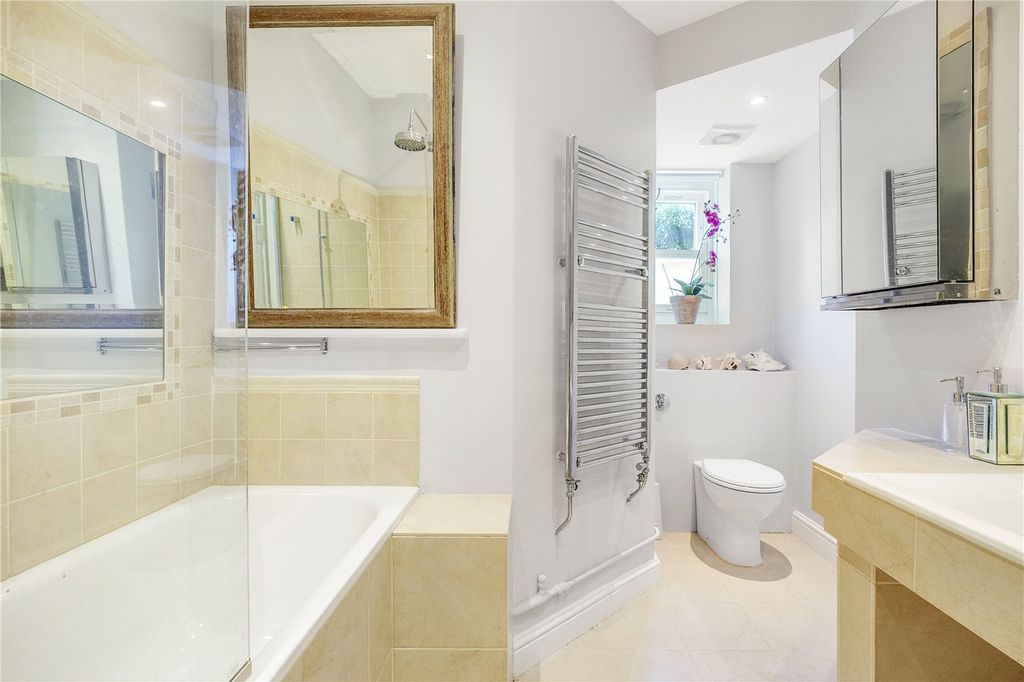 Property photo 3 of 8 Picture No. 10