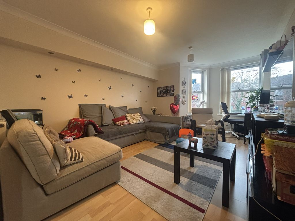 Property photo 2 of 8 Image