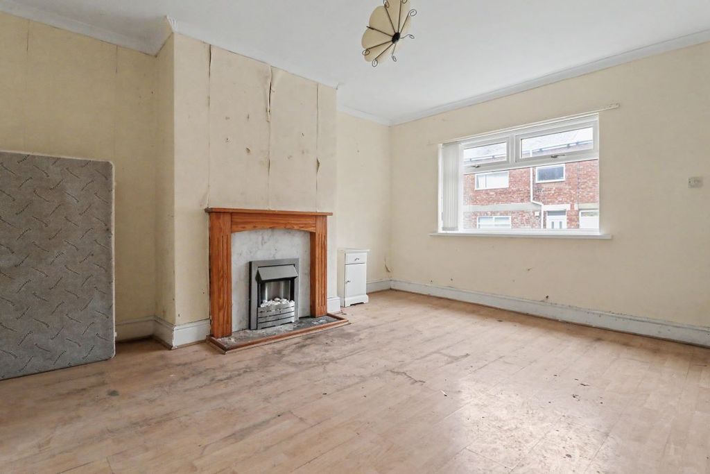 Property photo 3 of 6