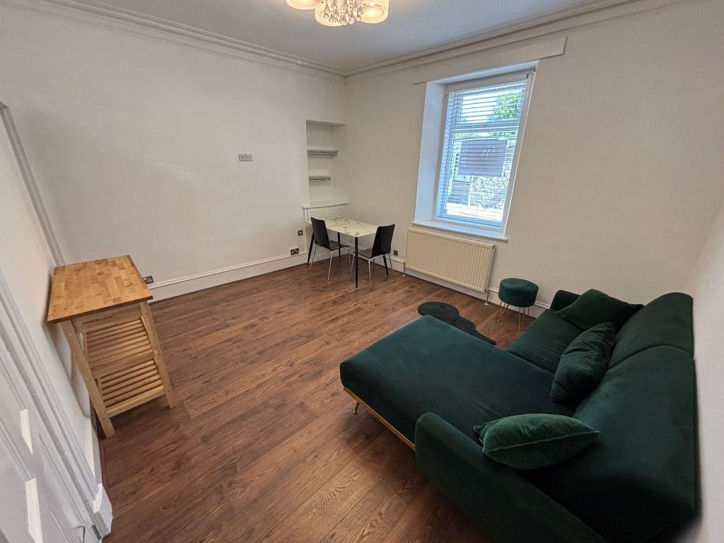 Property photo 2 of 9 Photo 2