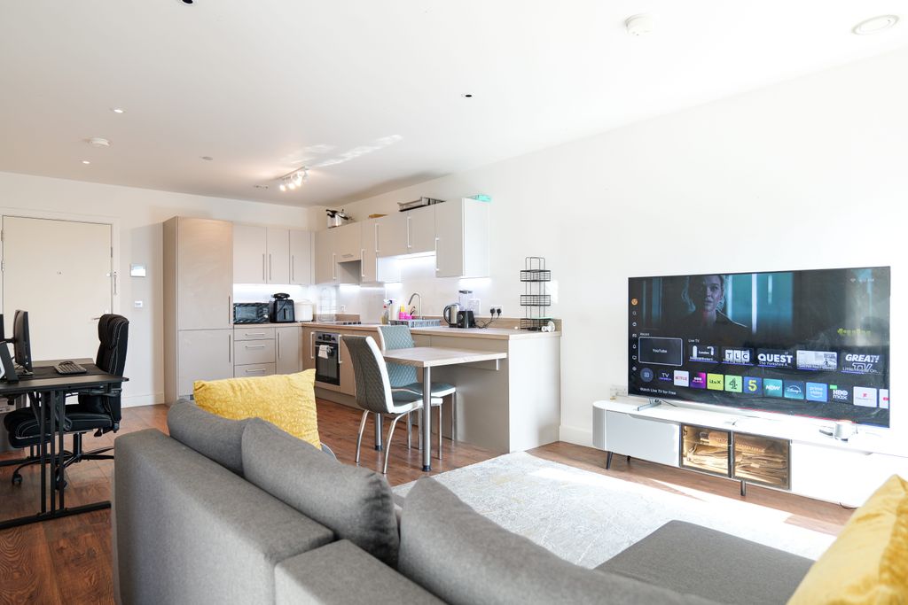 Property photo 1 of 13