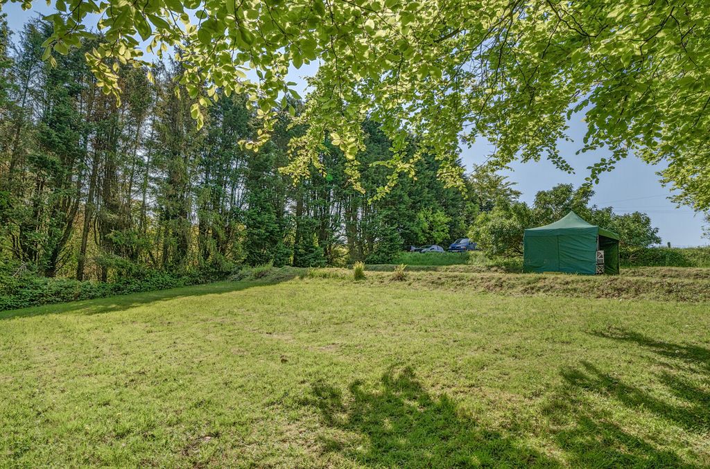 Property photo 3 of 40 15-28-681De2Bd064...