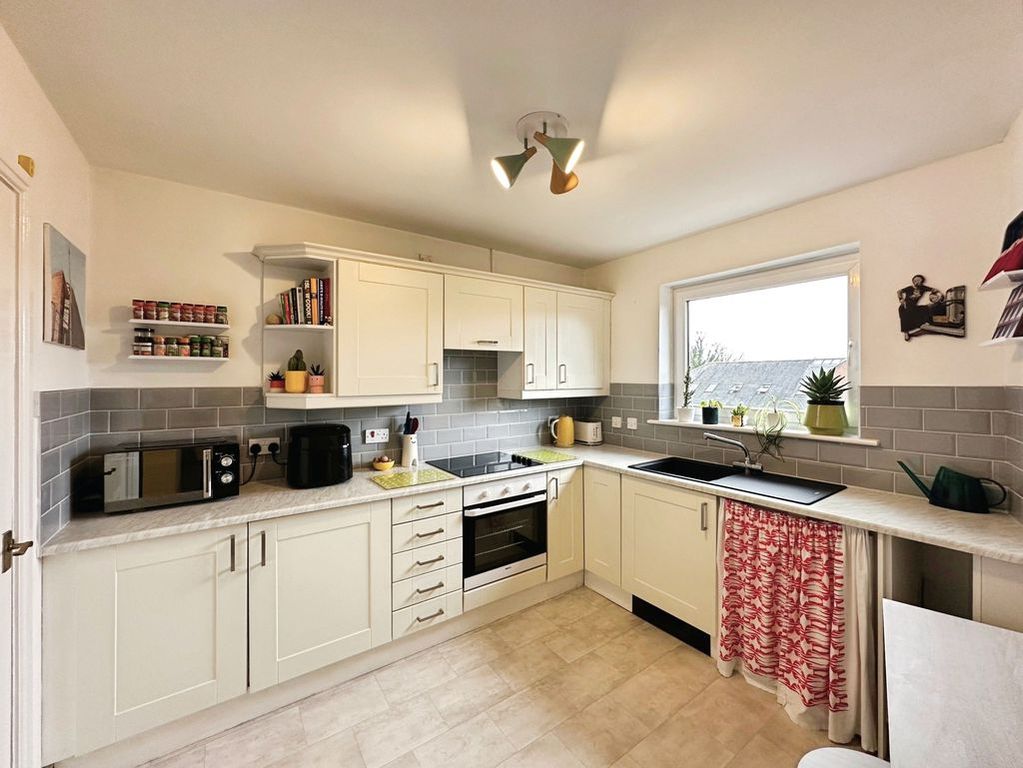 Property photo 2 of 15 Photo 10