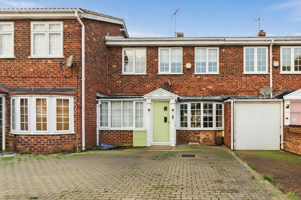 Property photo 1 of 17 Front