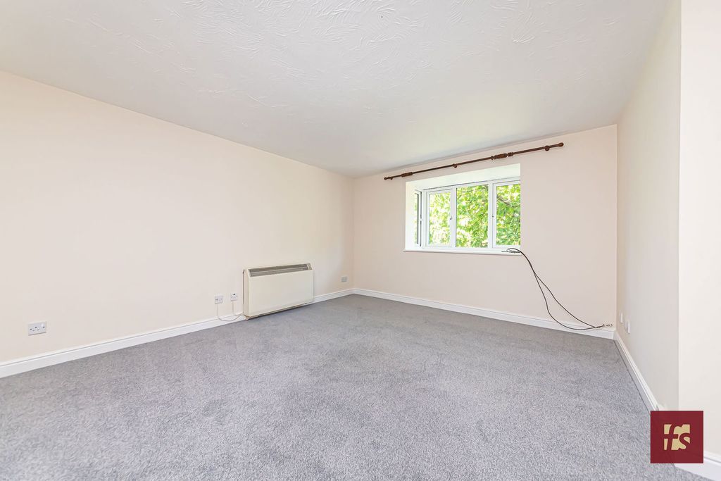 Property photo 3 of 9
