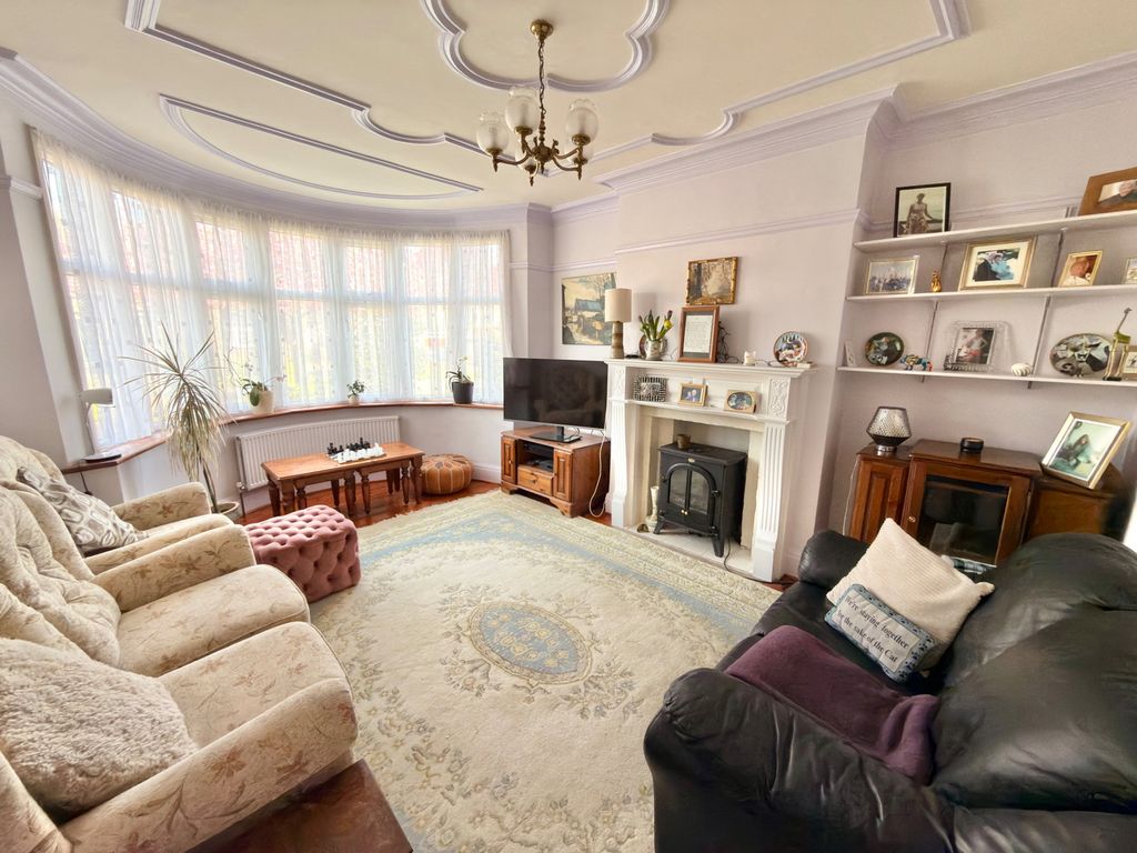 Property photo 3 of 22