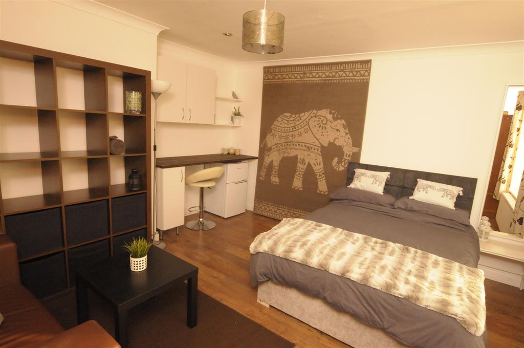 Property photo 1 of 8 Rm1.Jpg