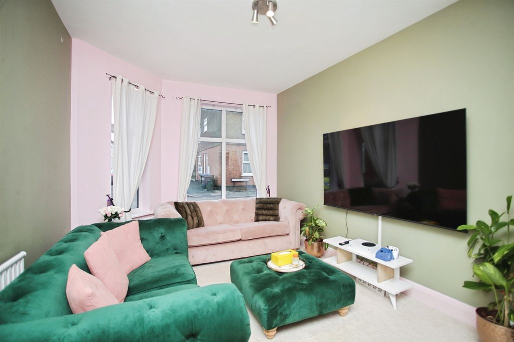 Property photo 3 of 16