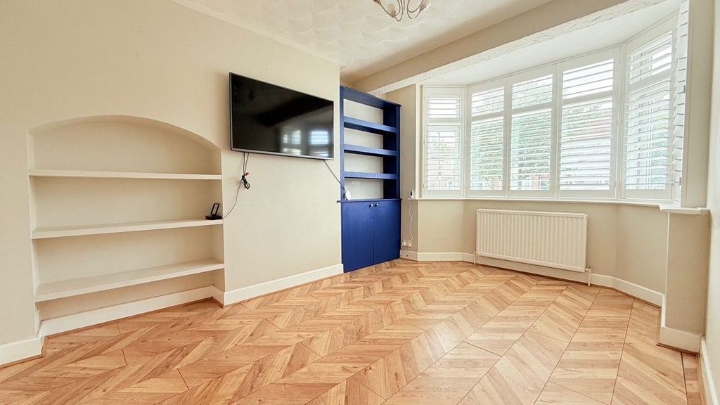 Property photo 2 of 30