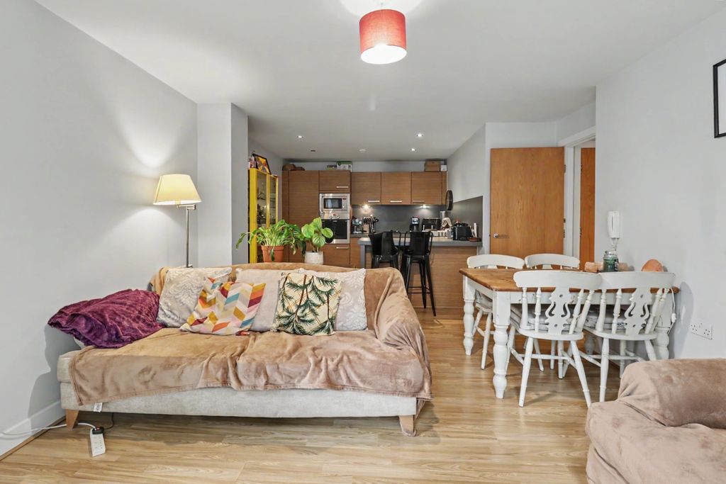 Property photo 1 of 14 Img_6615