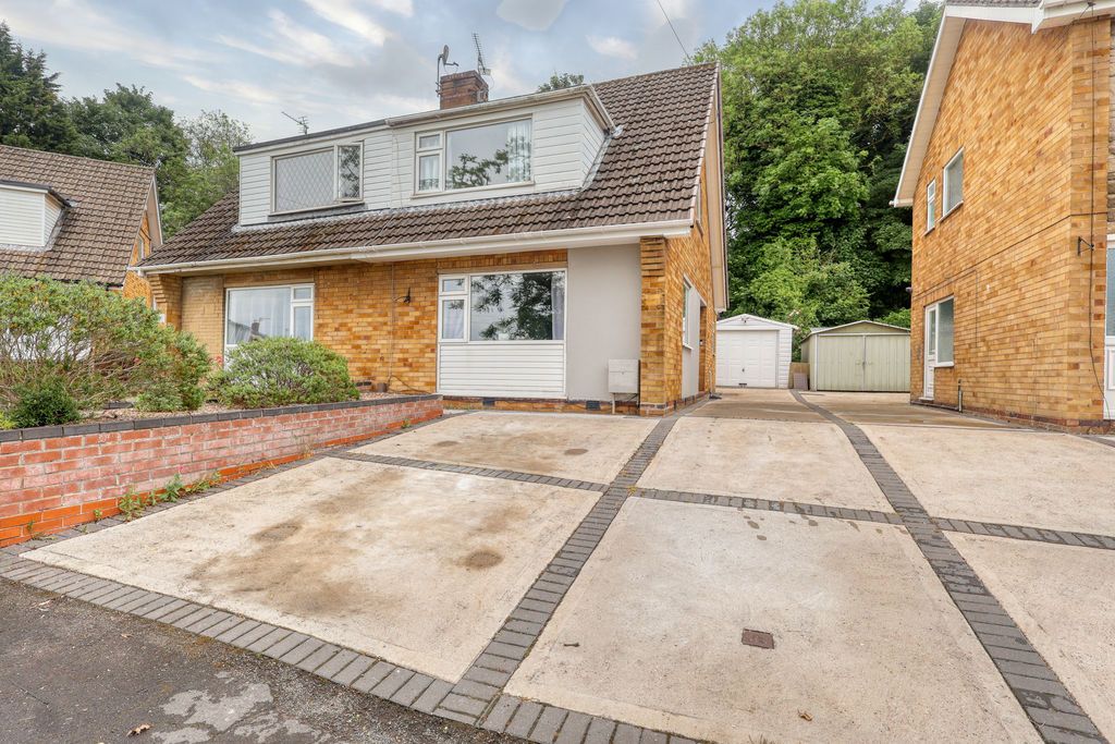 Property photo 1 of 13 Frontal