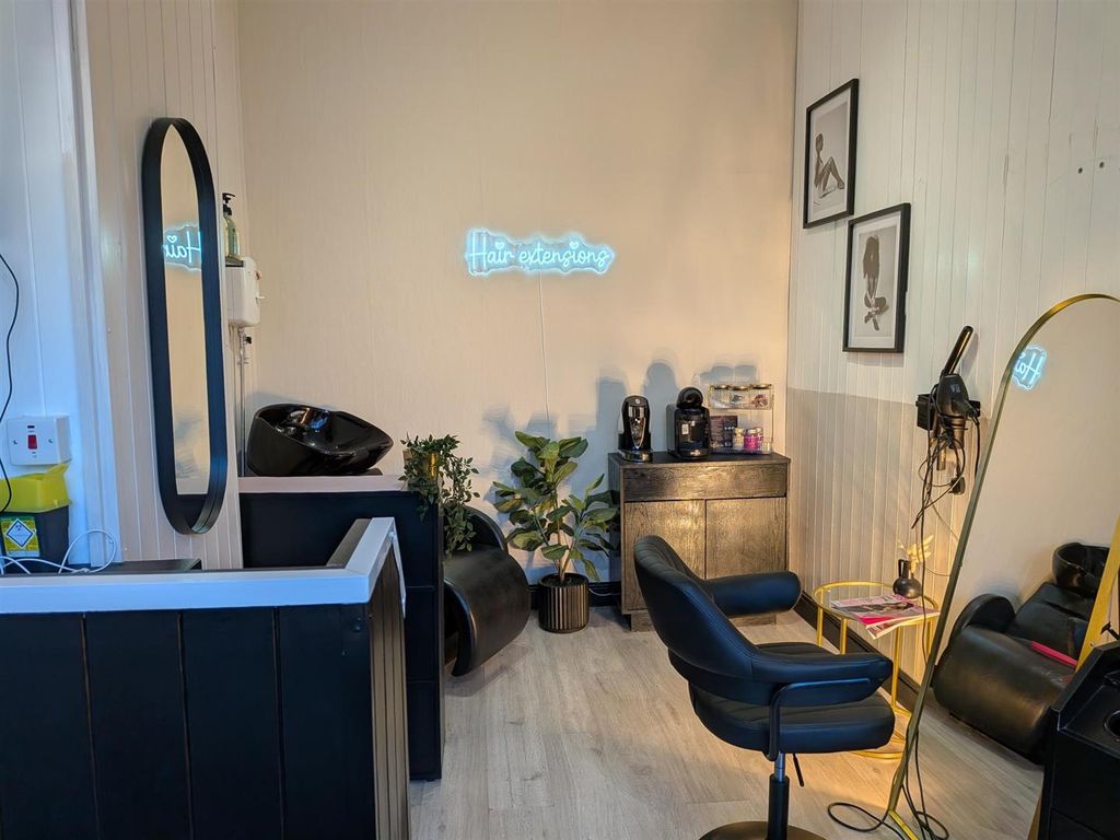 Property photo 2 of 9 Pxl_20251202_084039926.Jpg