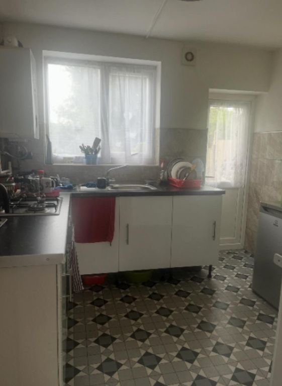 Property photo 2 of 3