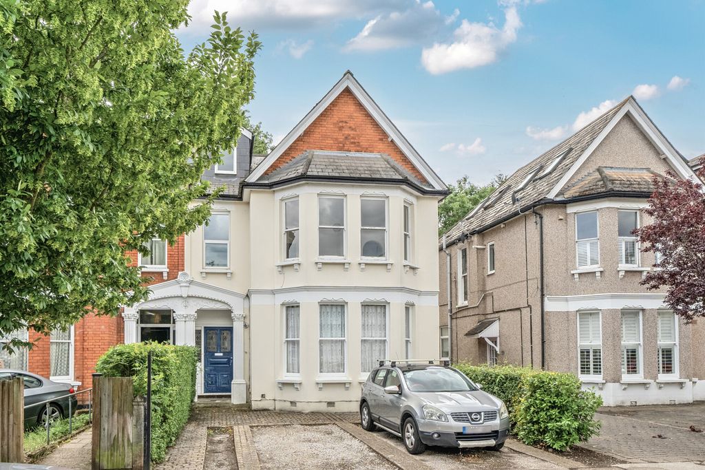 Property photo 1 of 15 1307177-15-6842ee...