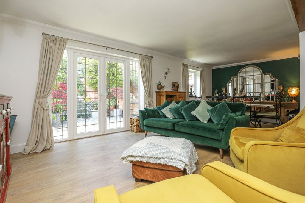 Property photo 3 of 36 Picture 3