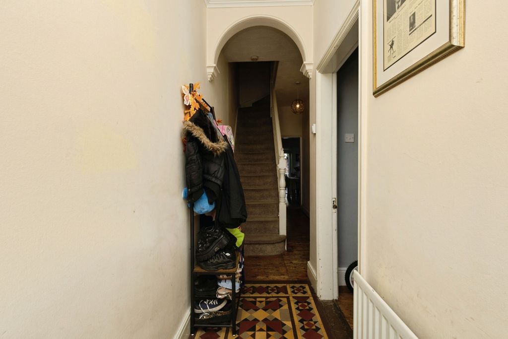 Property photo 3 of 13 Image 2