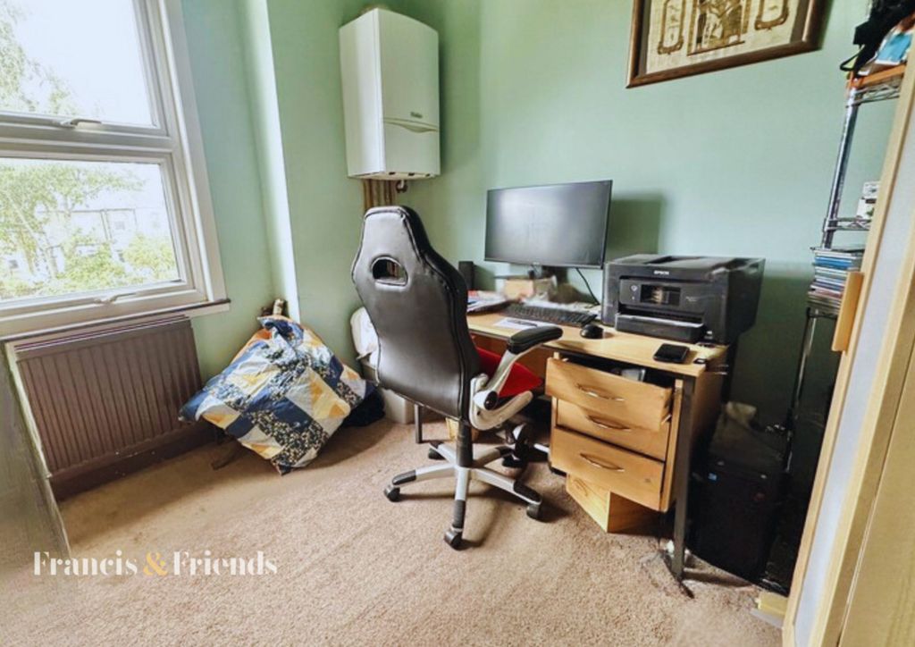 Property photo 1 of 2