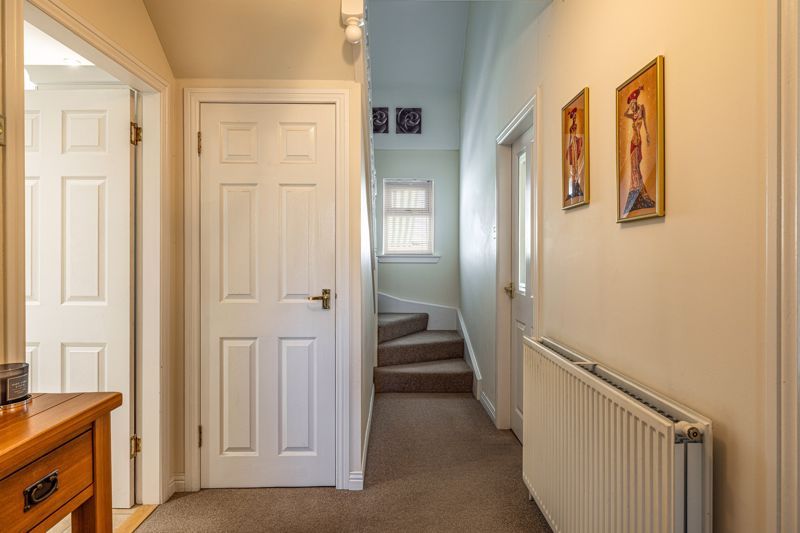Property photo 3 of 51 Hall