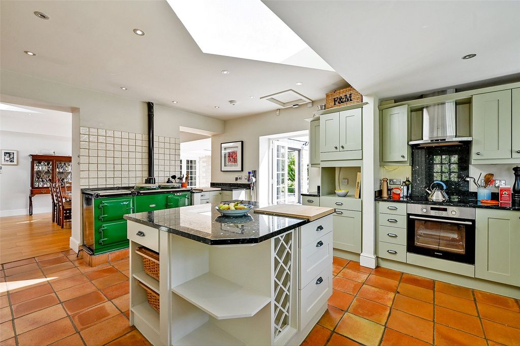 Property photo 2 of 15 Kitchen