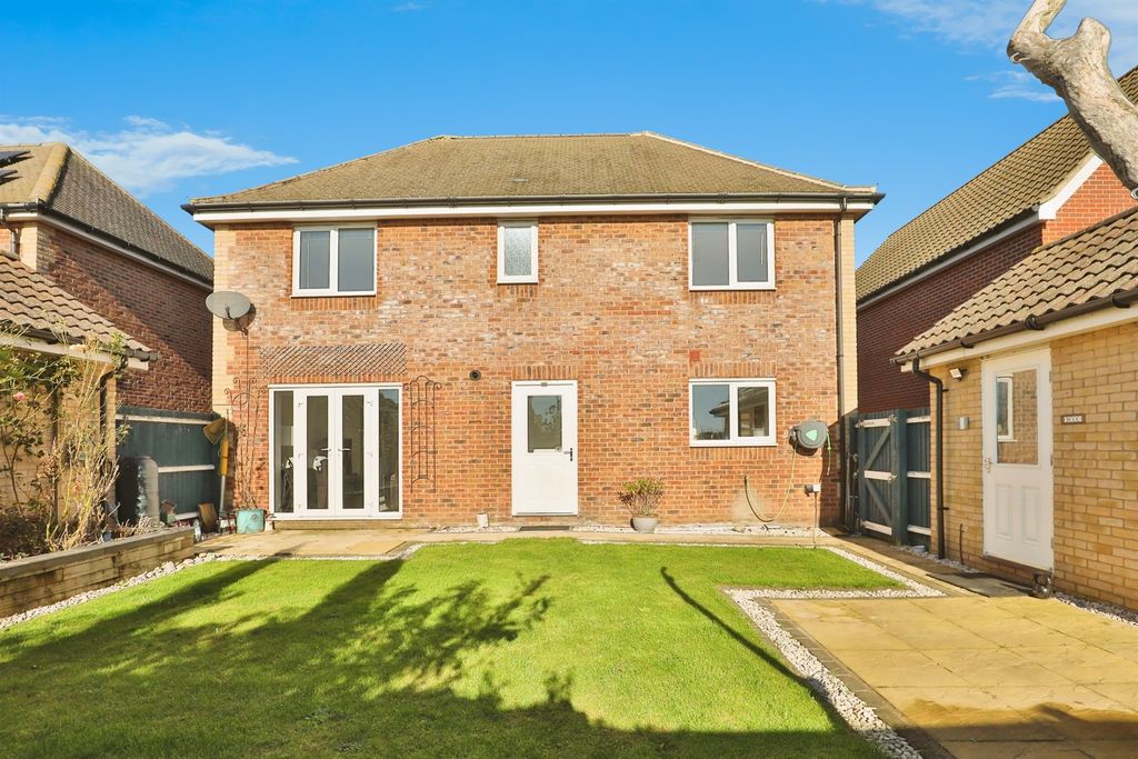 Property photo 2 of 19
