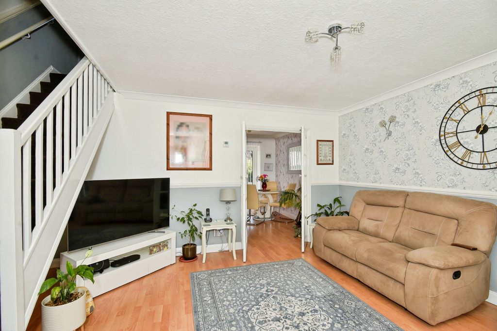 Property photo 3 of 17 Photography