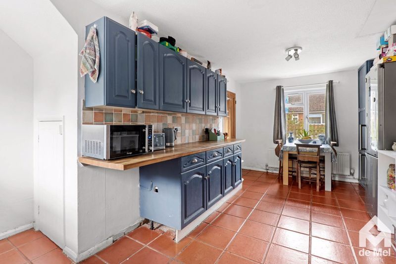 Property photo 3 of 11 Photo 1