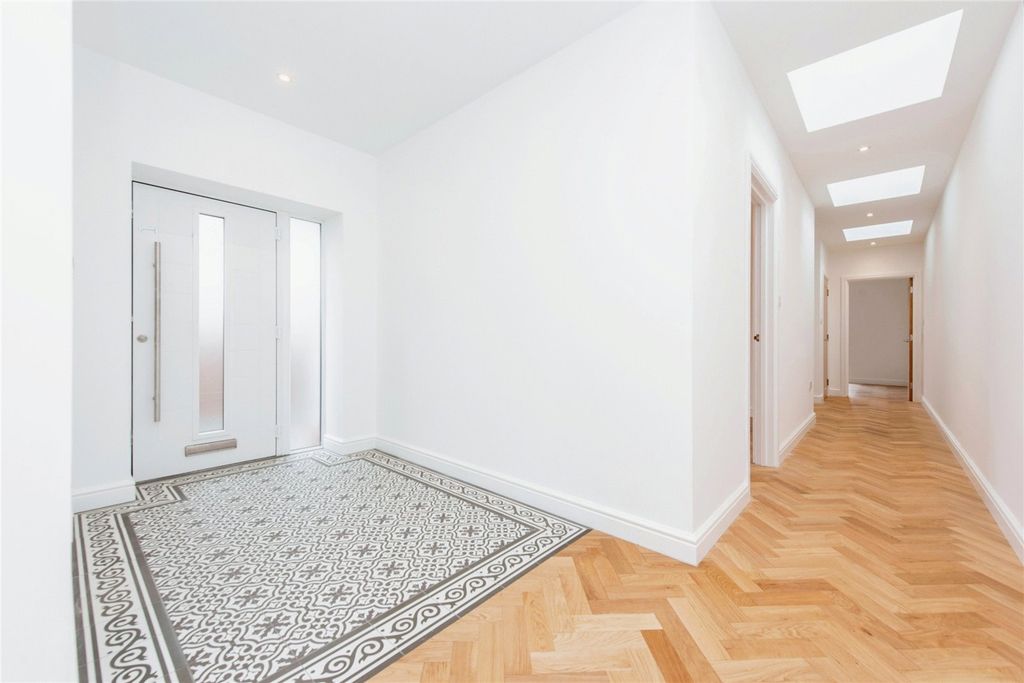 Property photo 3 of 15 Picture No. 08