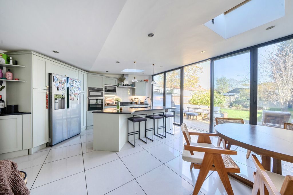 Property photo 3 of 14 1439338-8-69d5283...