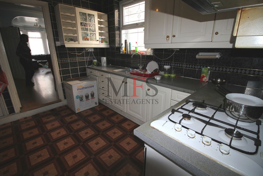 Property photo 2 of 13 Photo 4