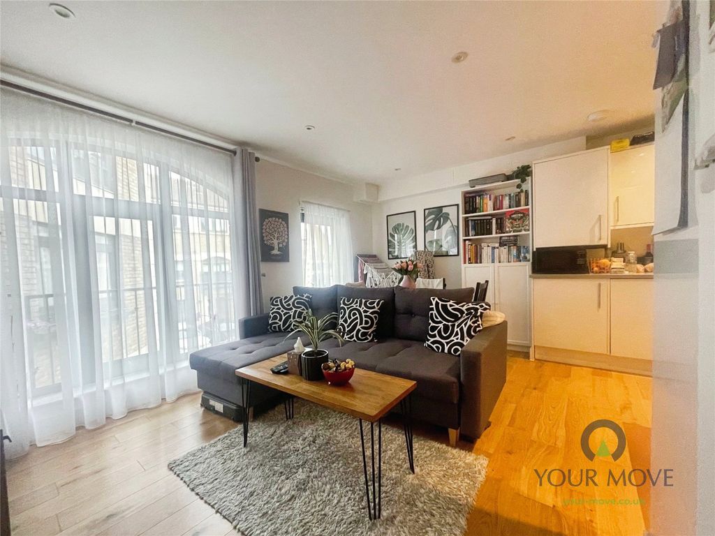 Property photo 2 of 11 Picture No. 22