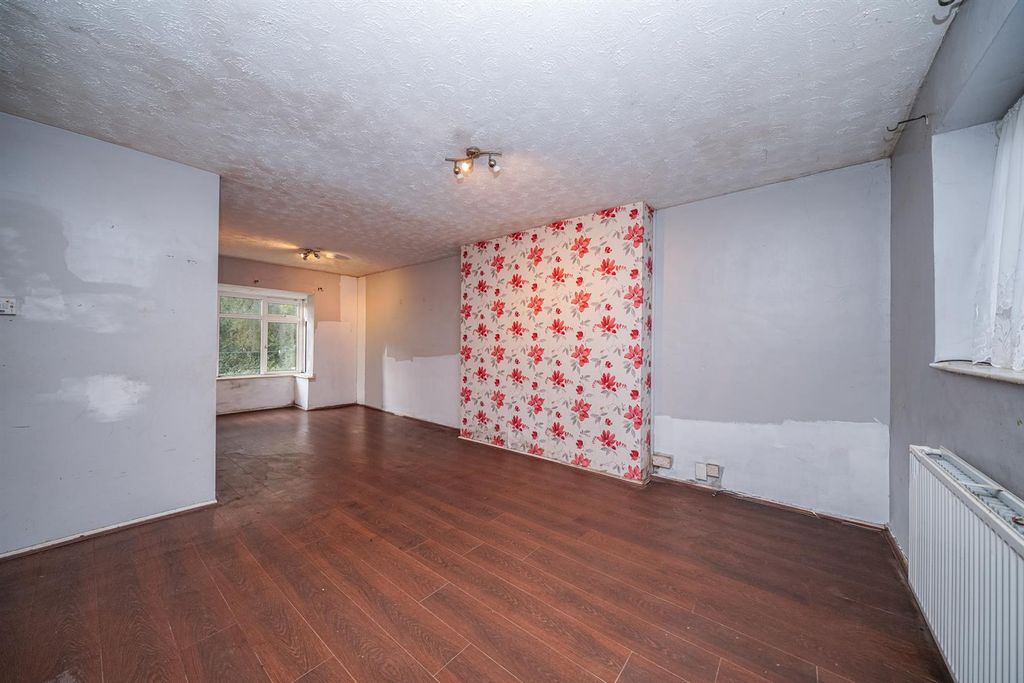 Property photo 3 of 13 33-Rant-Meadow-09905.Jpg