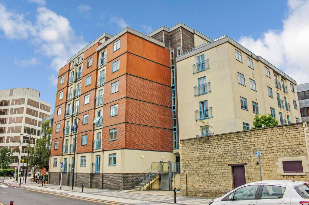 Property photo 1 of 7