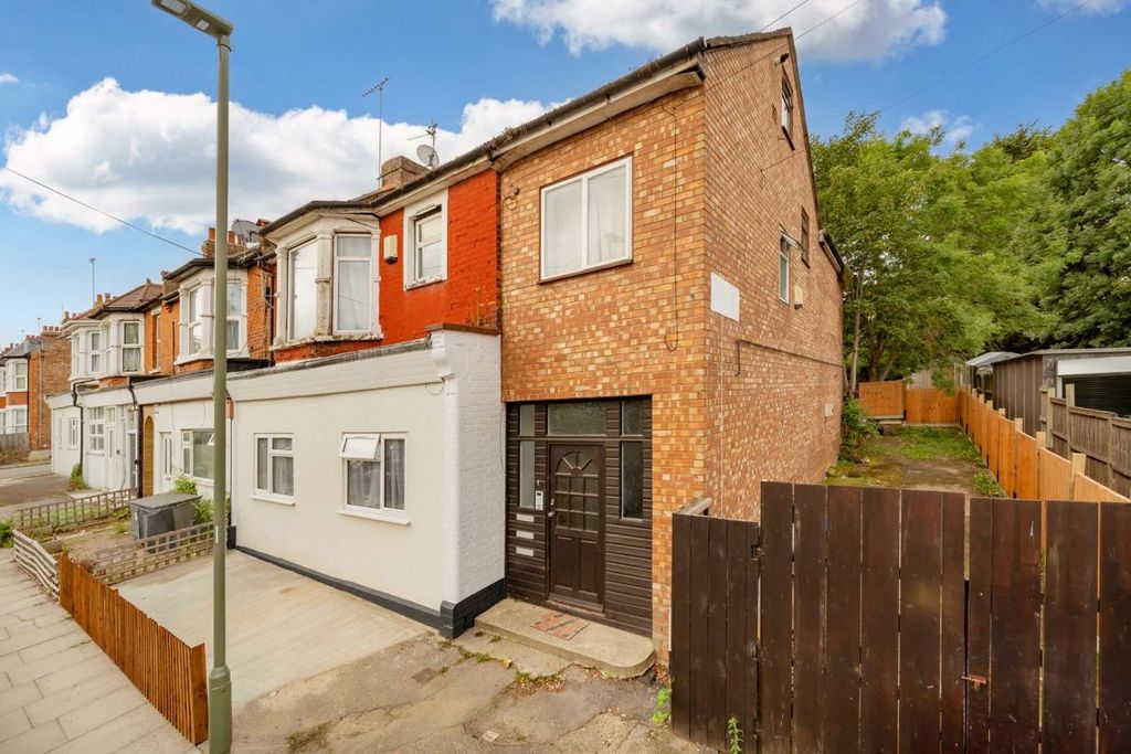 Property photo 1 of 9
